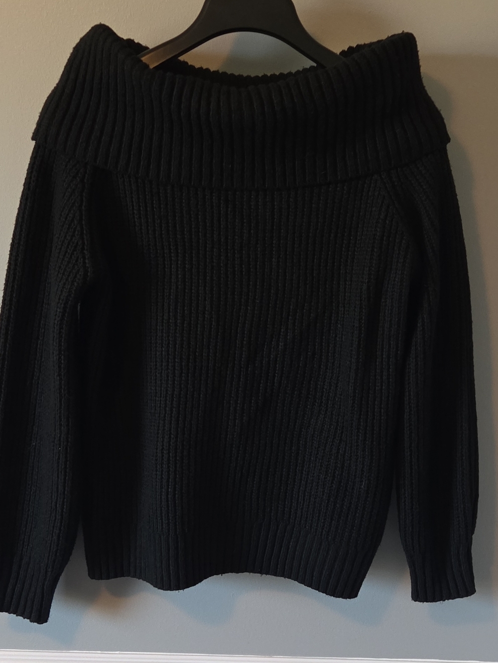 Arizona Jean Company Black Ribbed Off-Shoulder Cowl Turtleneck Sweater Juniors M